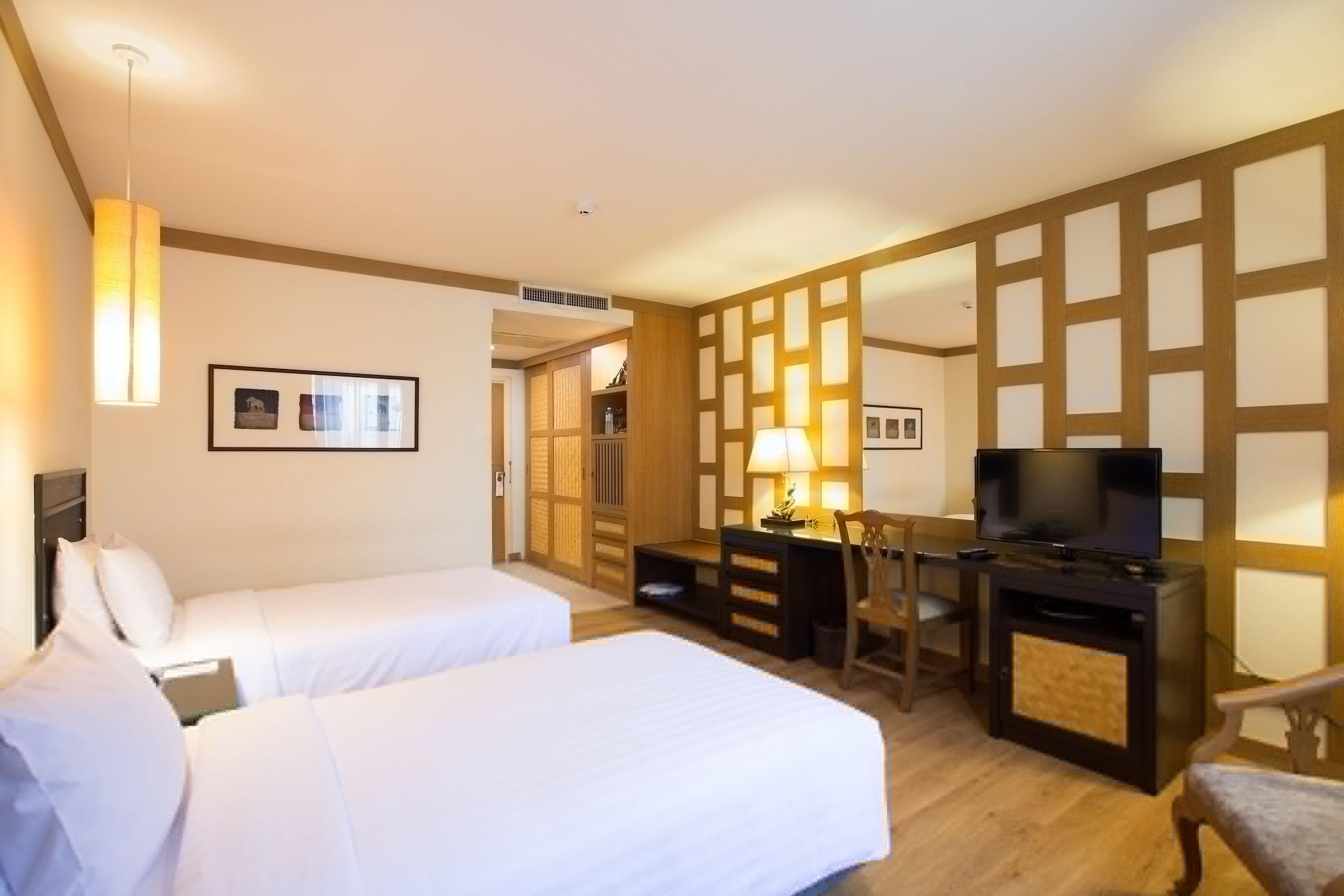 The Tarntawan Hotel Surawong Бангкок Экстерьер фото
