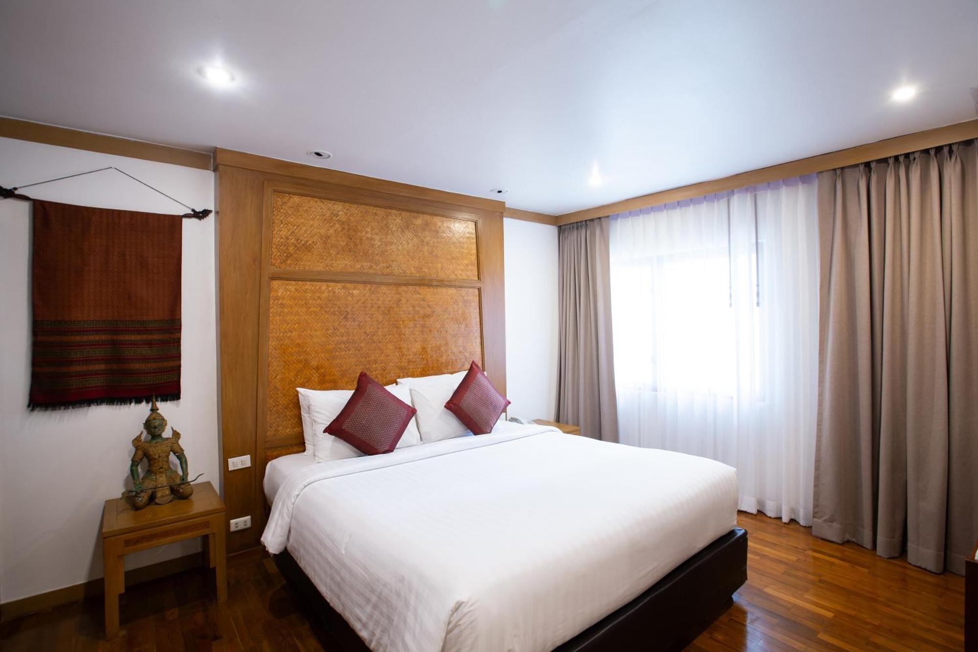 The Tarntawan Hotel Surawong Бангкок Экстерьер фото