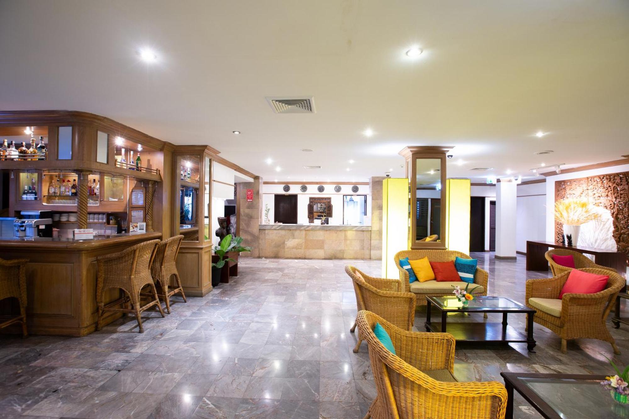 The Tarntawan Hotel Surawong Бангкок Экстерьер фото