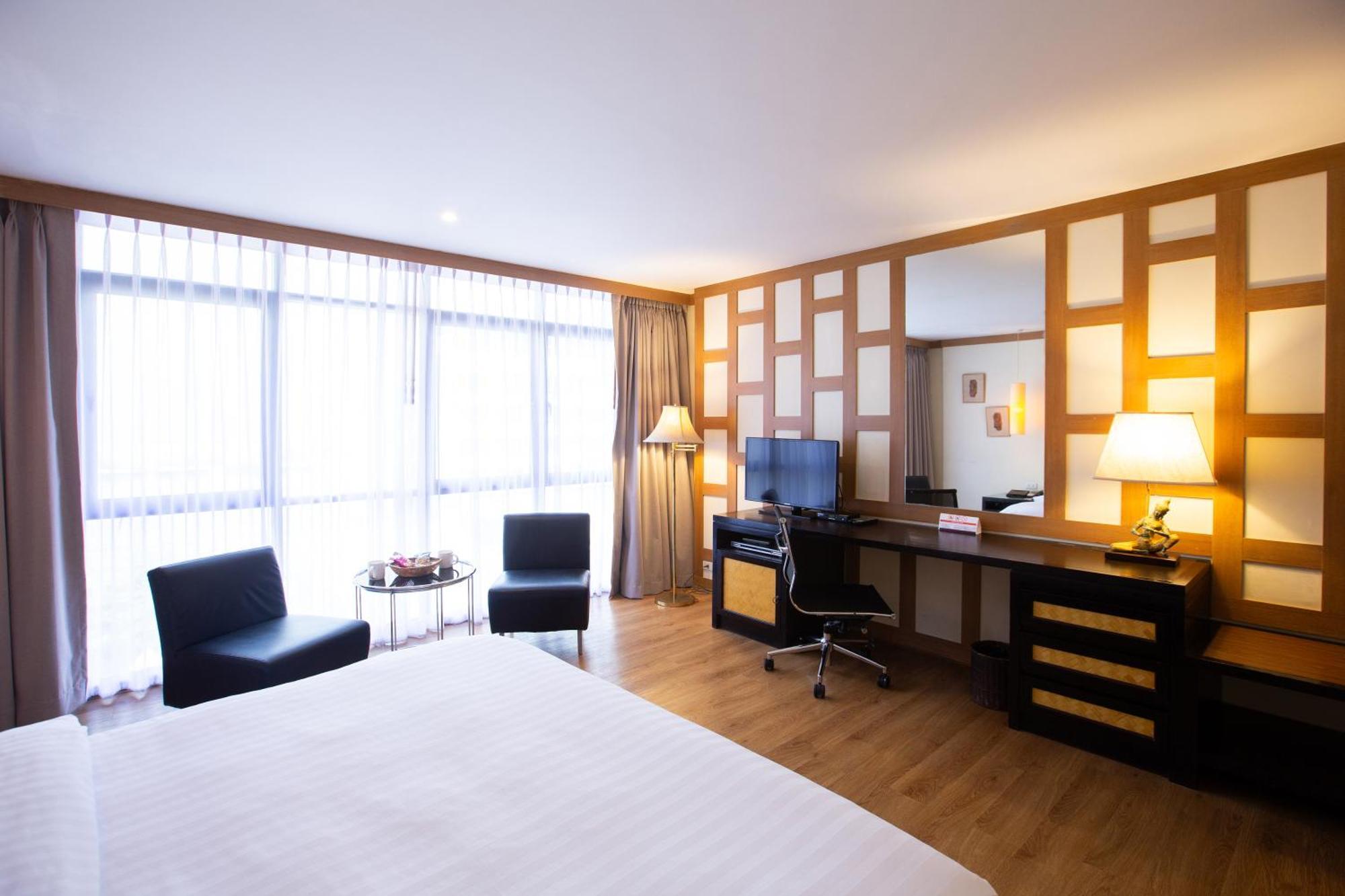 The Tarntawan Hotel Surawong Бангкок Экстерьер фото