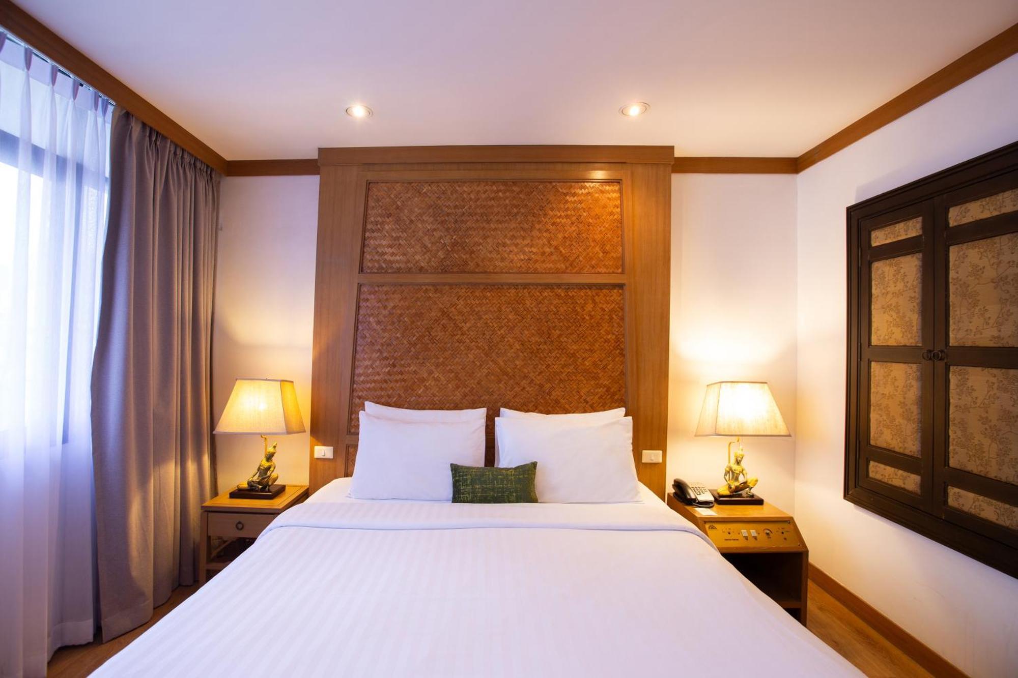 The Tarntawan Hotel Surawong Бангкок Экстерьер фото