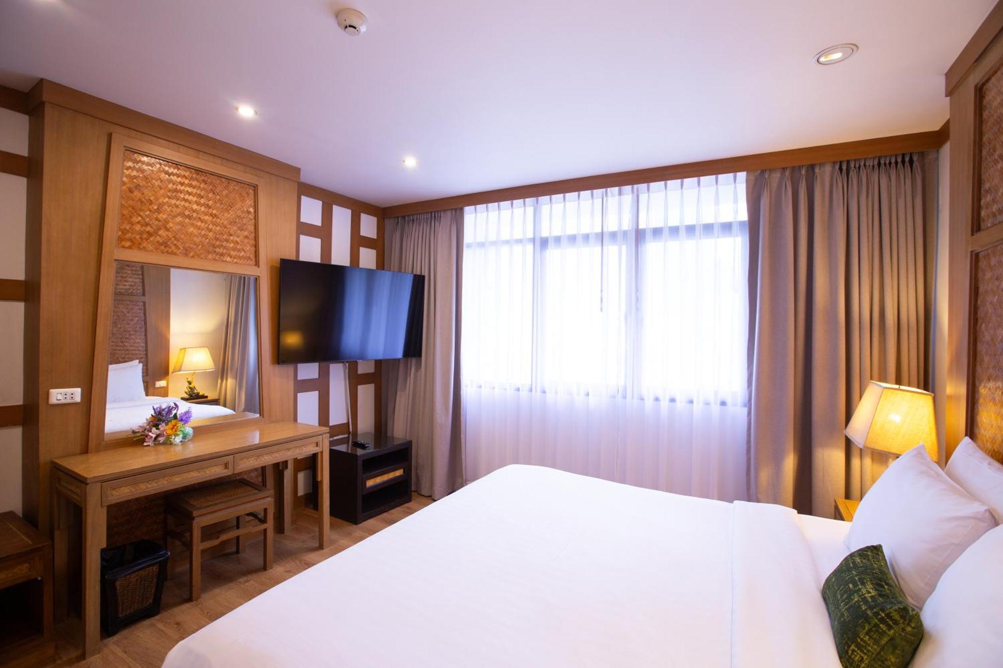 The Tarntawan Hotel Surawong Бангкок Экстерьер фото