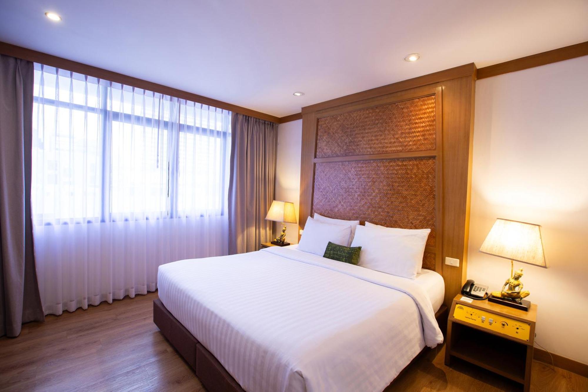 The Tarntawan Hotel Surawong Бангкок Экстерьер фото